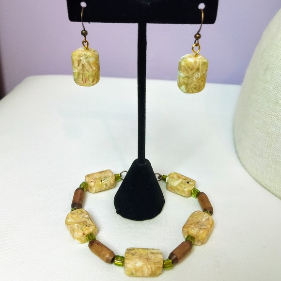 Piece #198 Handmade Jewelry Set - Picture 3 of 3